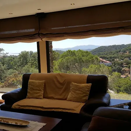 Villa With Sea Views C008
